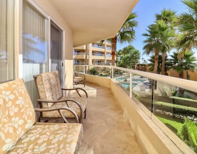 Beach paradise 2-bedroom condo, 1st floor