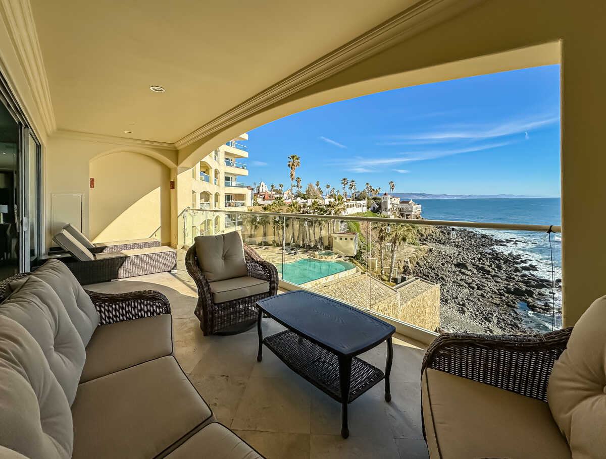 Oceanfront excellence 2-bedroom, 5th floor