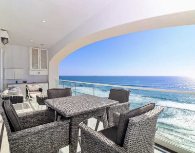 Luxury beachfront 4-bedroom condo, 11th floor