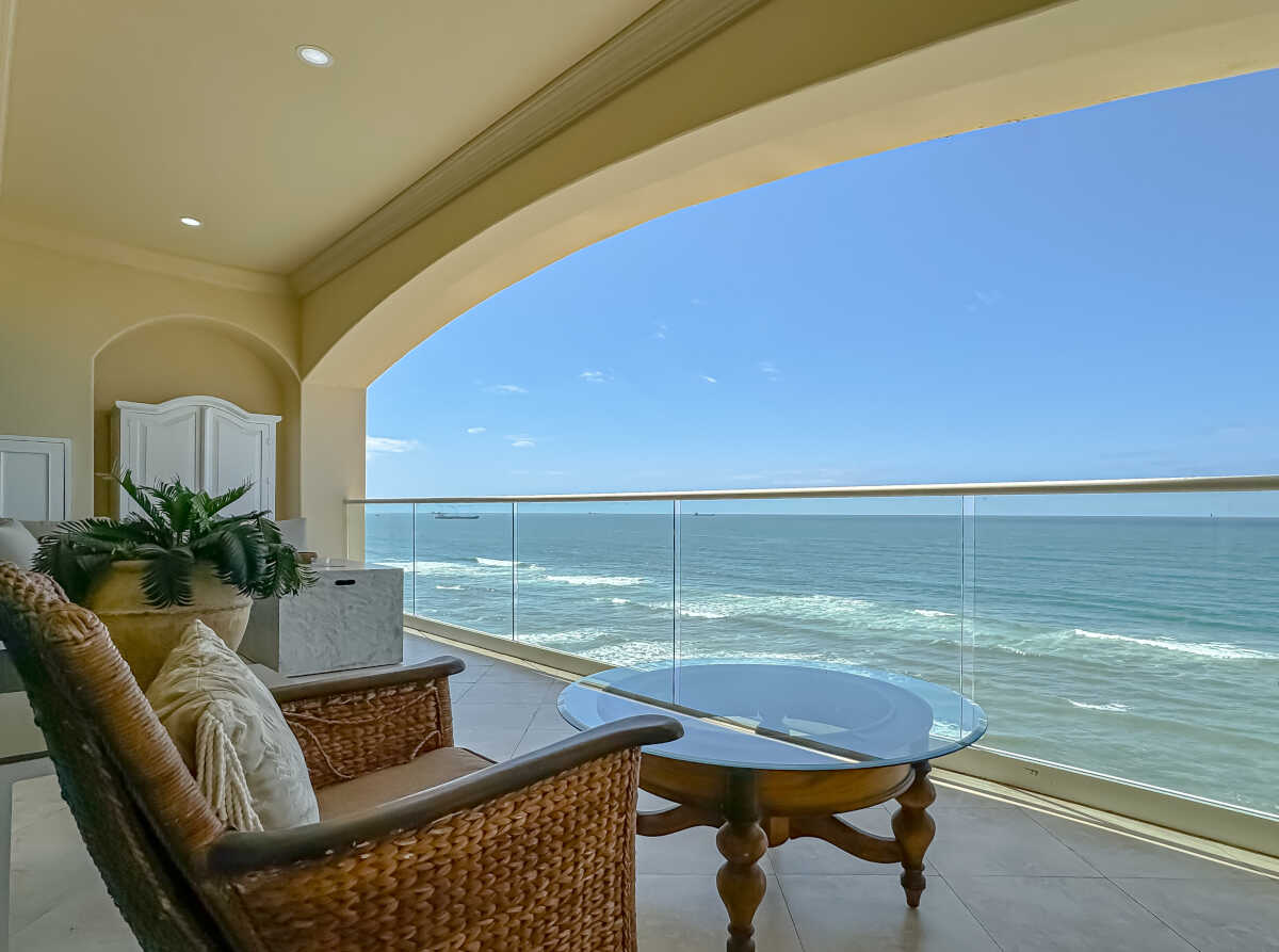 Beachfront escape, 3-bedrooms, 7th floor